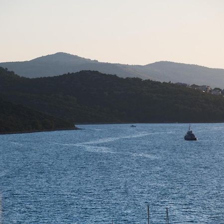 Brand New Aparment With Sea View & Swimming Pool At Ciovo - Villa Fiorentini Trogir Dış mekan fotoğraf