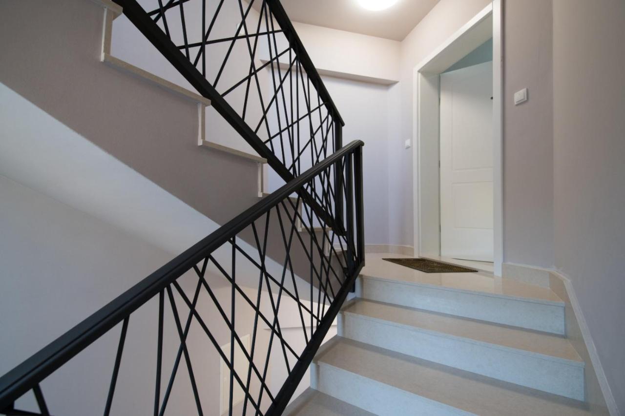 Brand New Aparment With Sea View & Swimming Pool At Ciovo - Villa Fiorentini Trogir Dış mekan fotoğraf