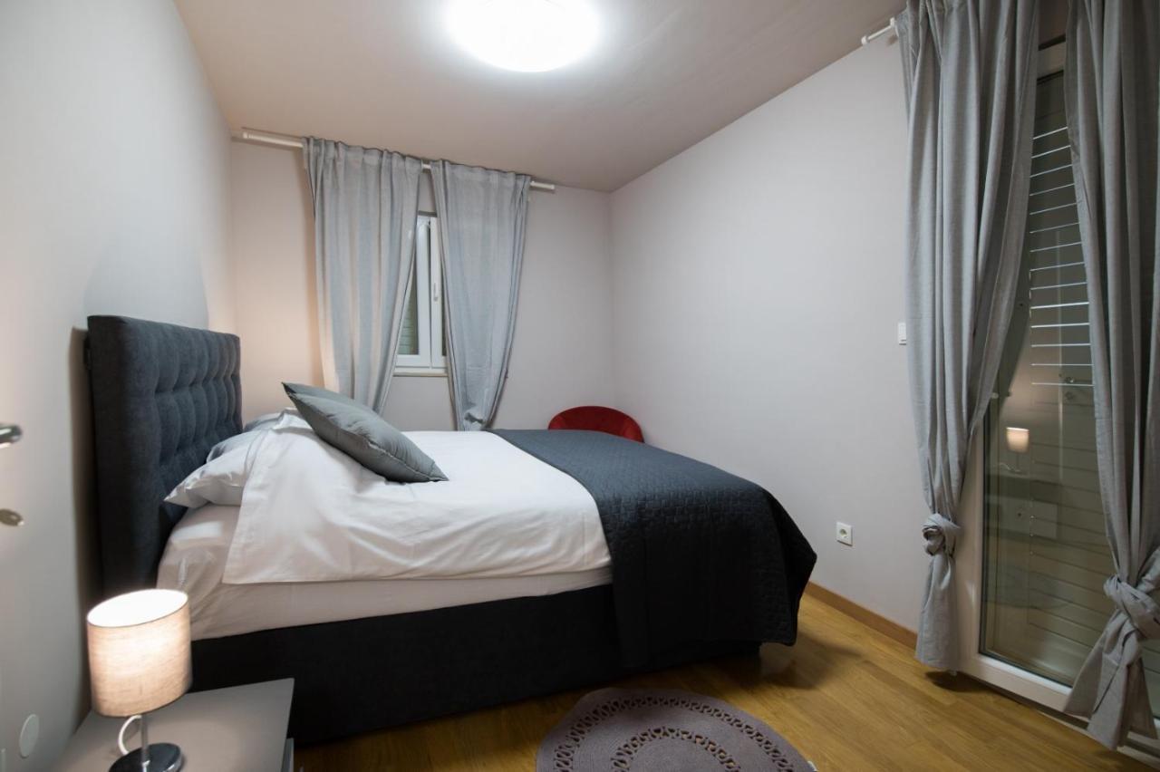 Brand New Aparment With Sea View & Swimming Pool At Ciovo - Villa Fiorentini Trogir Dış mekan fotoğraf