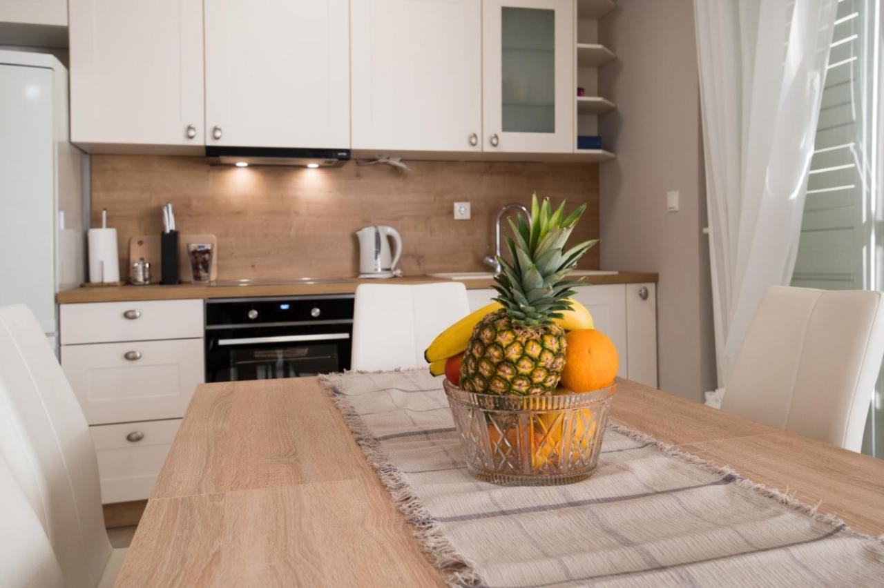 Brand New Aparment With Sea View & Swimming Pool At Ciovo - Villa Fiorentini Trogir Dış mekan fotoğraf